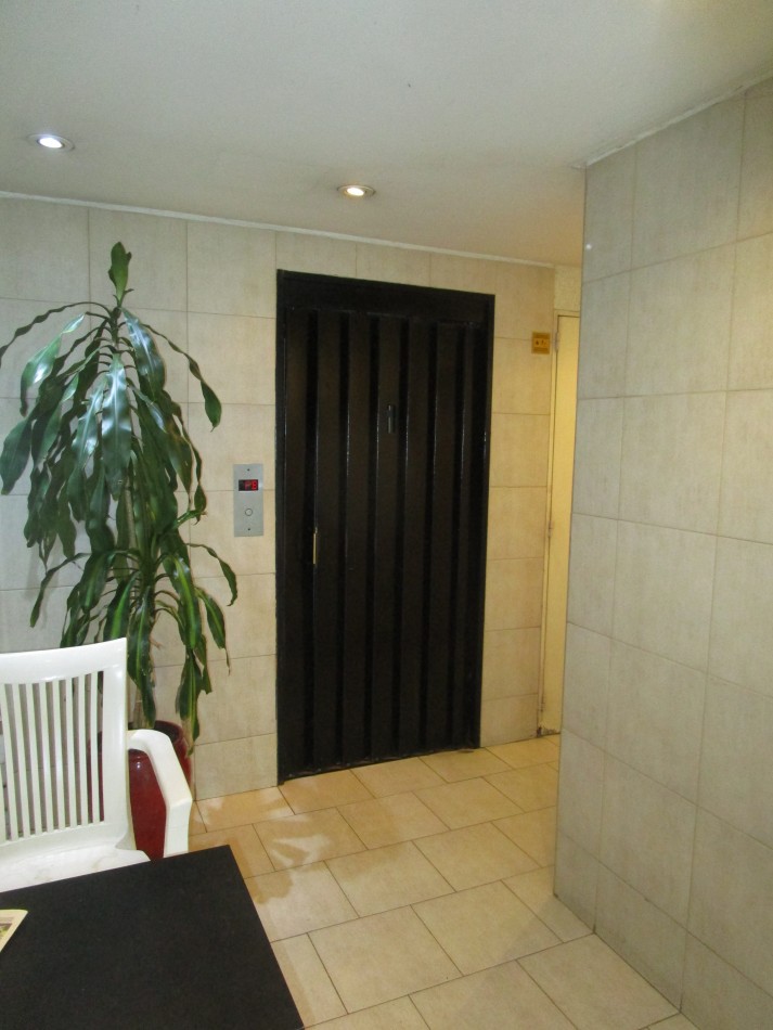Amplio Monoambiente con balcon
