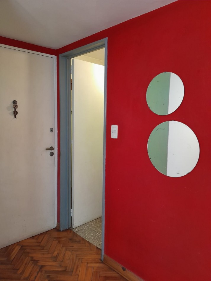 Amplio Monoambiente con balcon