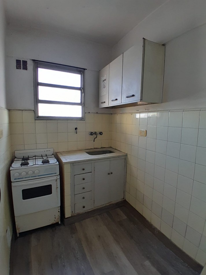 Monoambiente con balcon