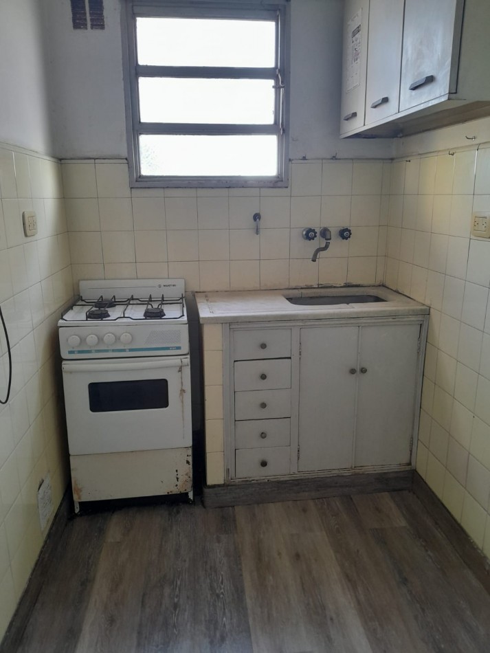 Monoambiente con balcon