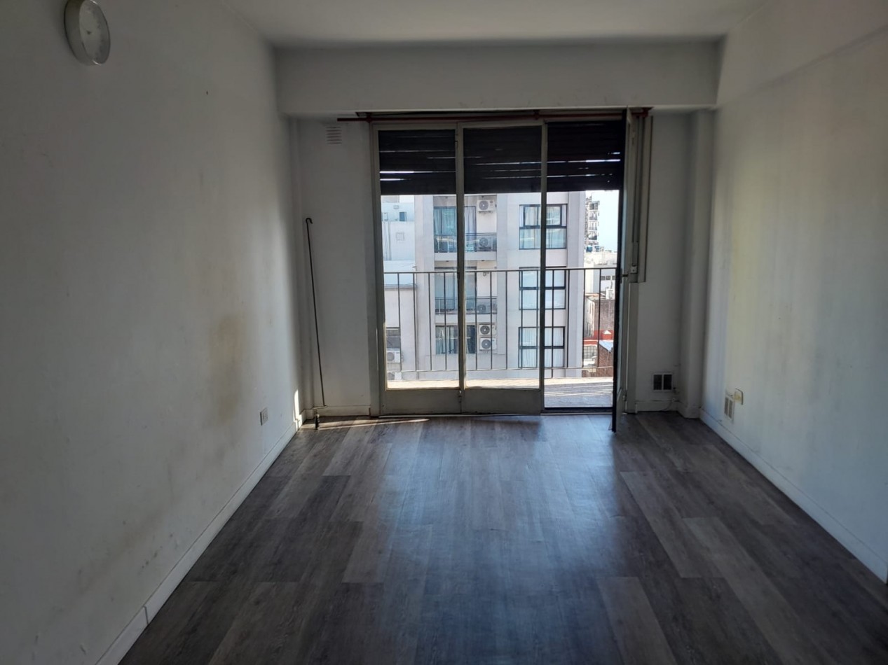 Monoambiente con balcon