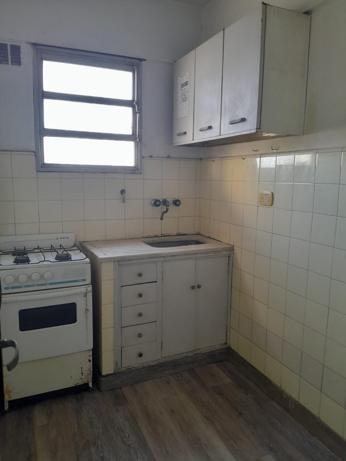 Monoambiente con balcon