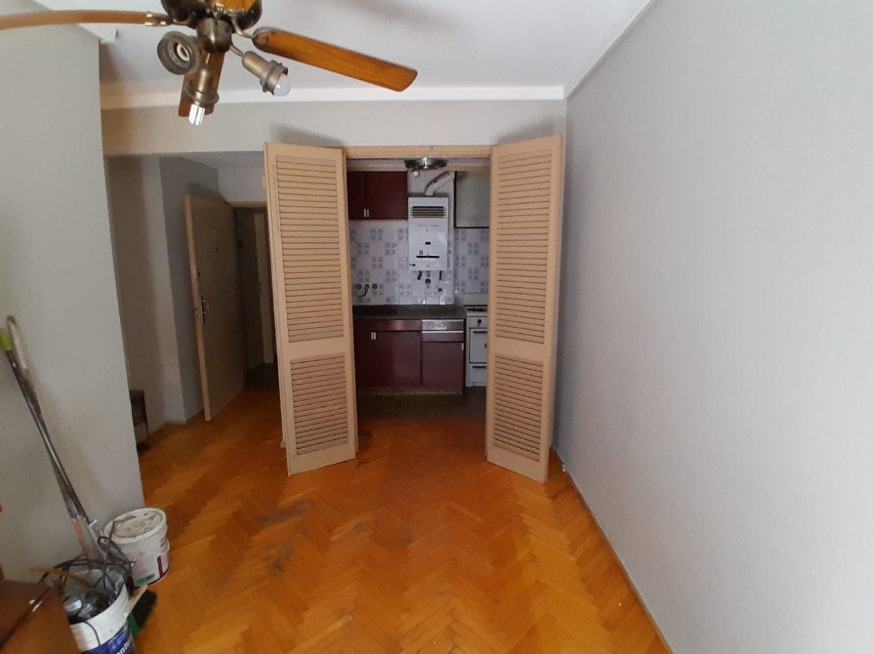 Luminoso 2 ambientes con balcon