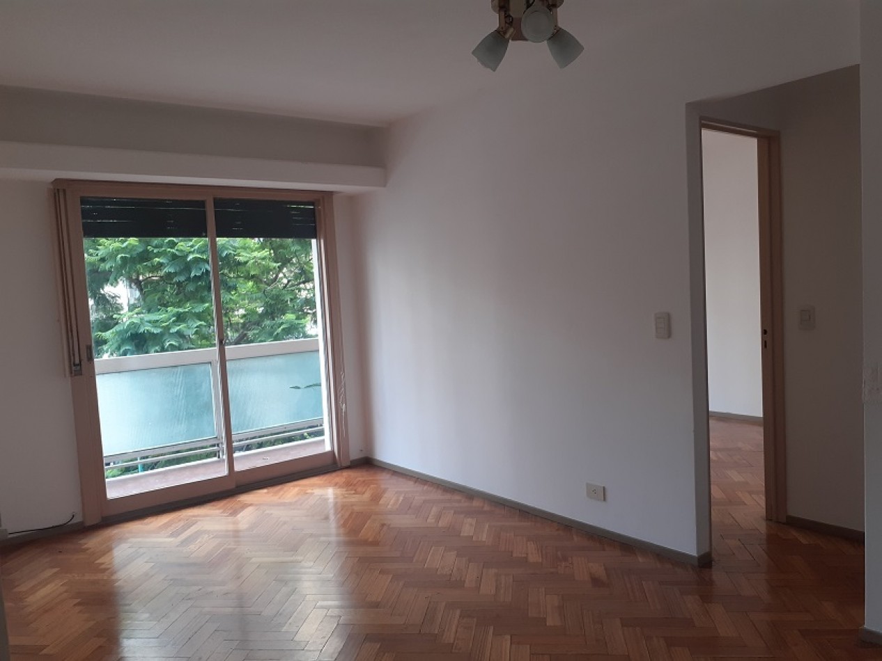 3 ambientes y gran balcon 