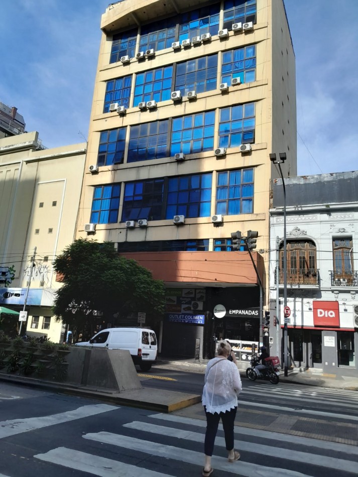 Tipo Loft, muy luminoso