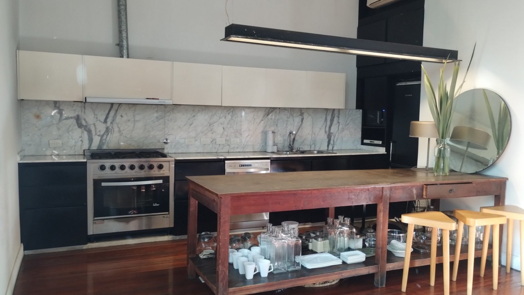 Imponente Casona de Autor + Local Comercial | Terraza