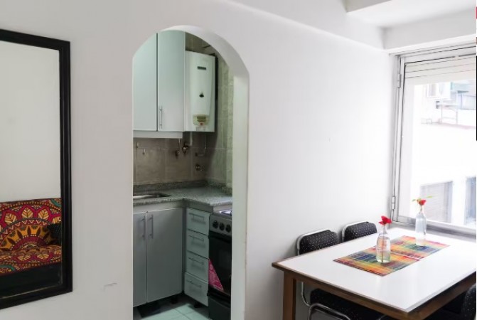 Departamento amoblado. Cercano al hospital Italiano