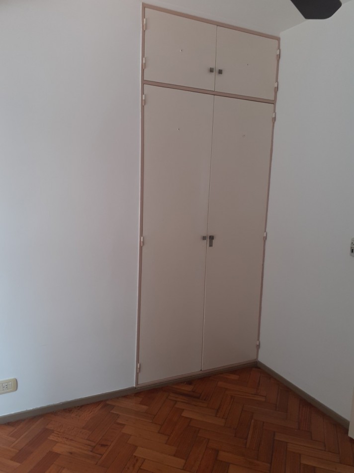 3 ambientes y gran balcon 